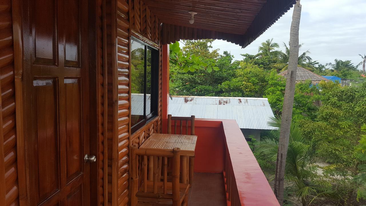 Guanna'S Place Room And Resto Bar Logon Exterior photo
