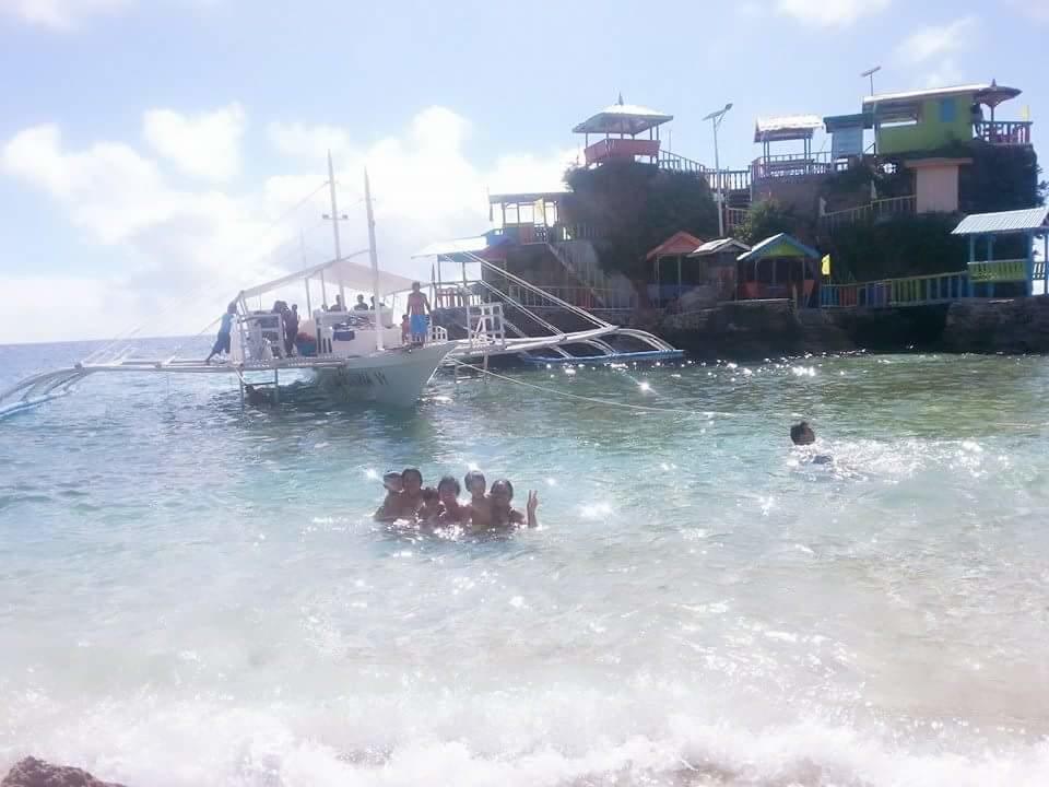 Guanna'S Place Room And Resto Bar Logon Exterior photo