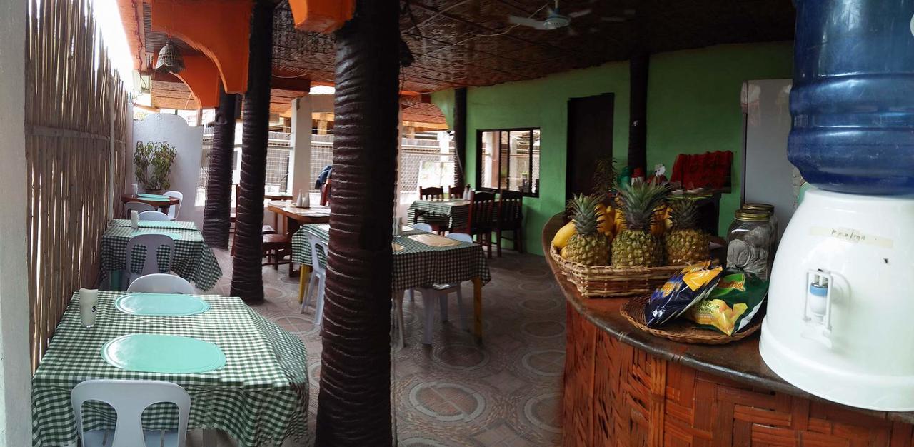 Guanna'S Place Room And Resto Bar Logon Exterior photo