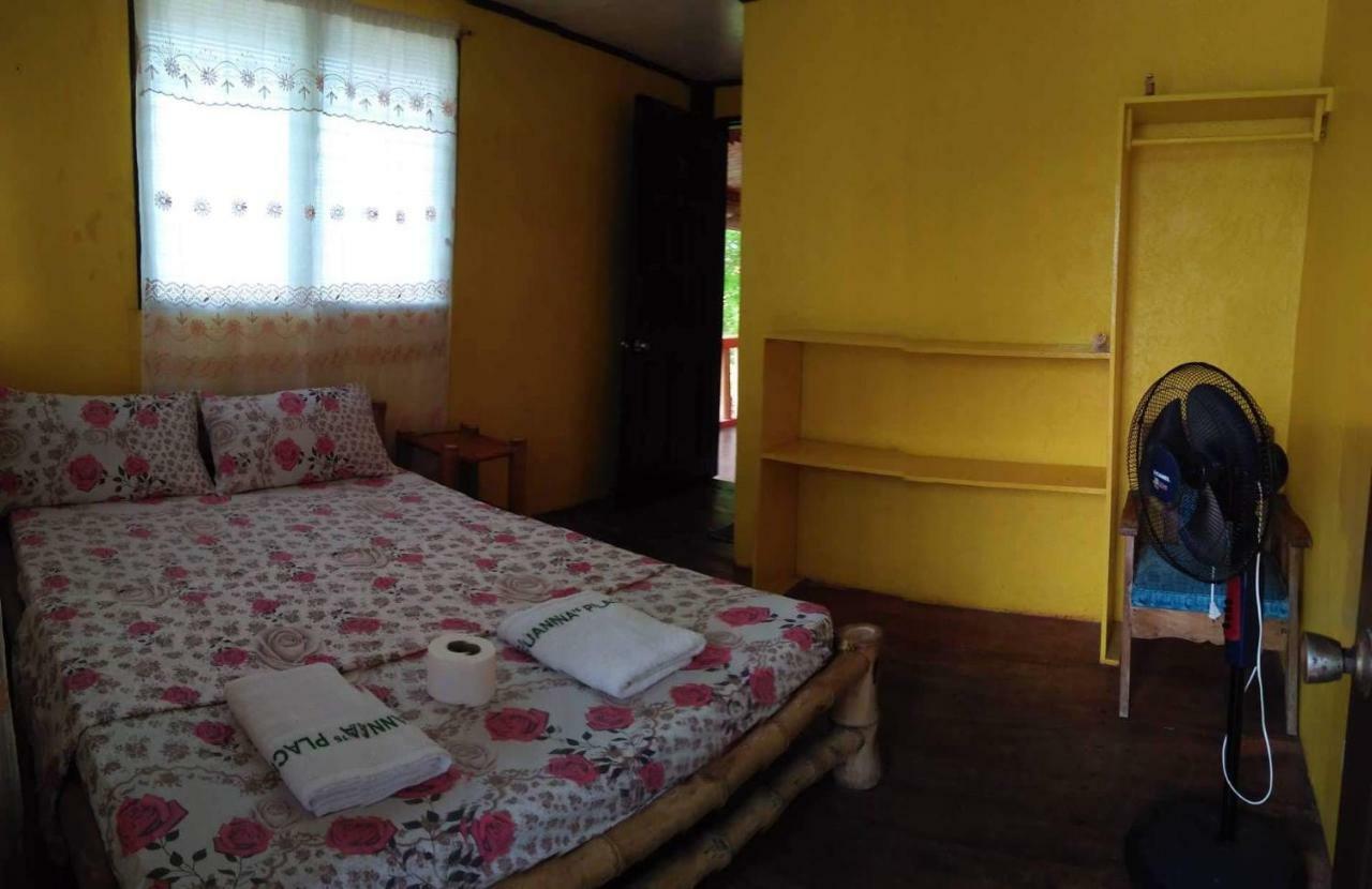 Guanna'S Place Room And Resto Bar Logon Exterior photo