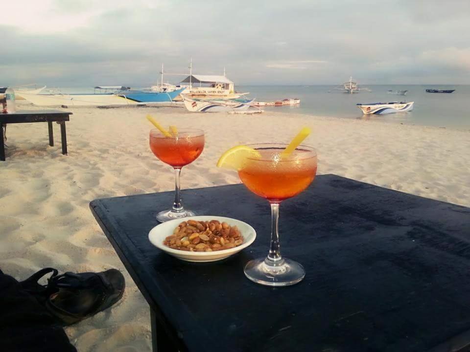 Guanna'S Place Room And Resto Bar Logon Exterior photo